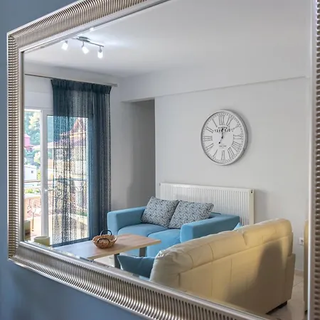 Crystal House Apartment *