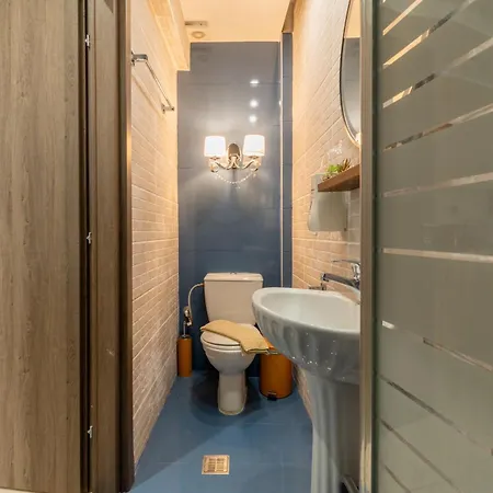 Crystal House Apartment