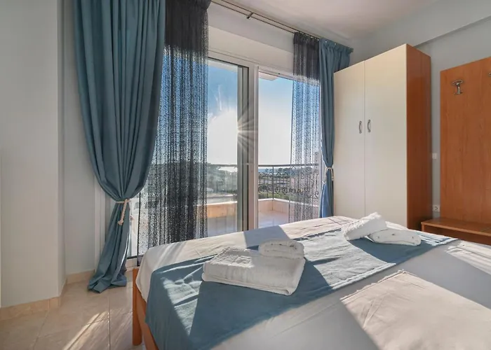 Crystal House Neos Marmaras