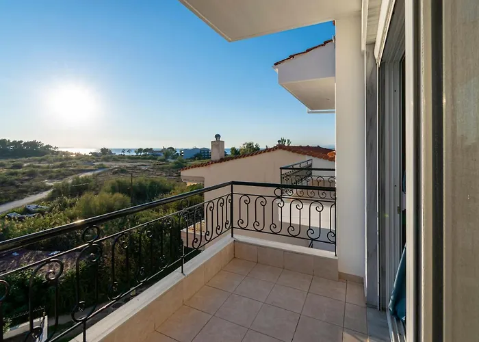 Crystal House Neos Marmaras