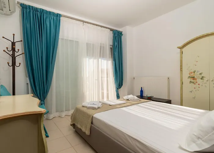 Crystal House * Neos Marmaras