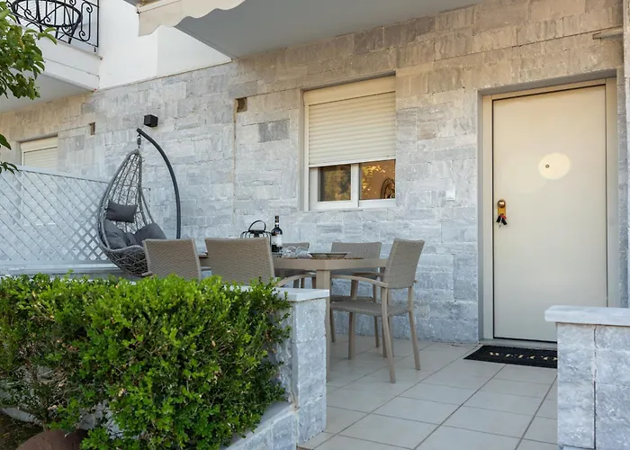 Crystal House * Neos Marmaras