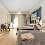 Crystal House Νέος Μαρμαράς